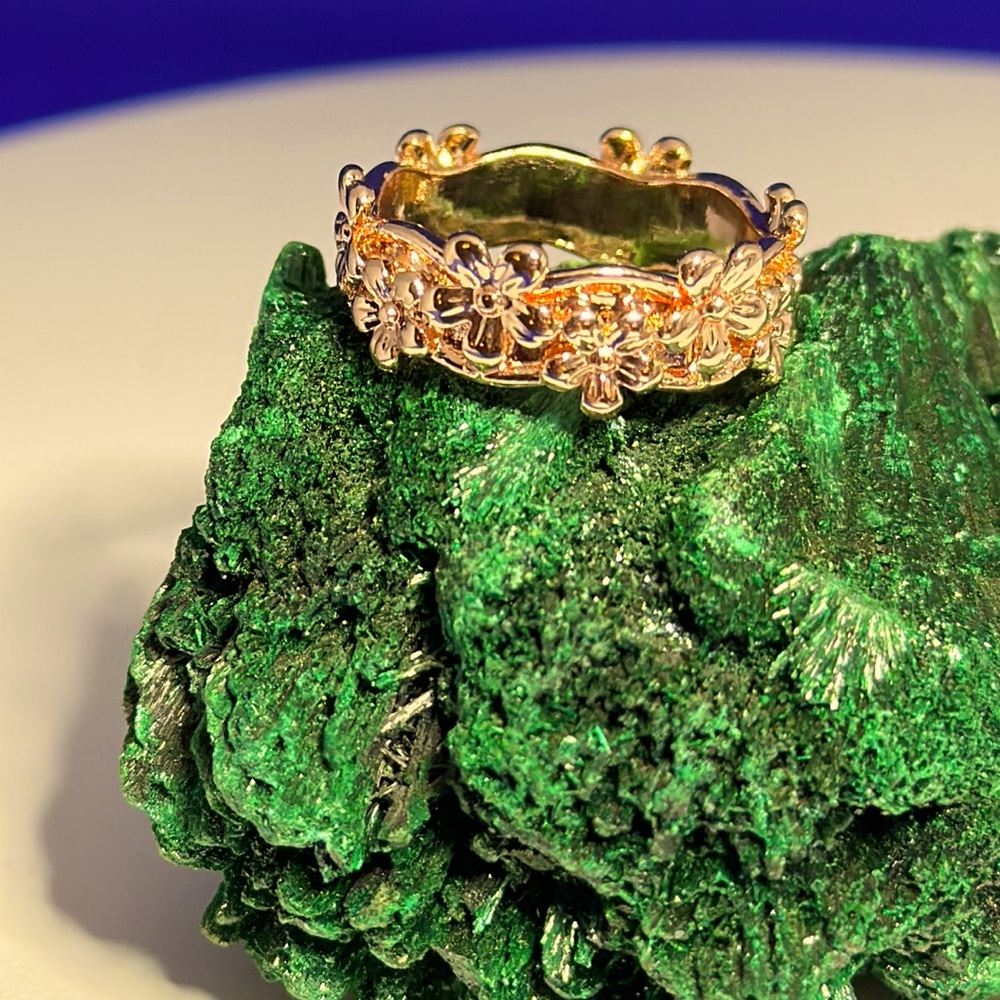 Flower Design Ring